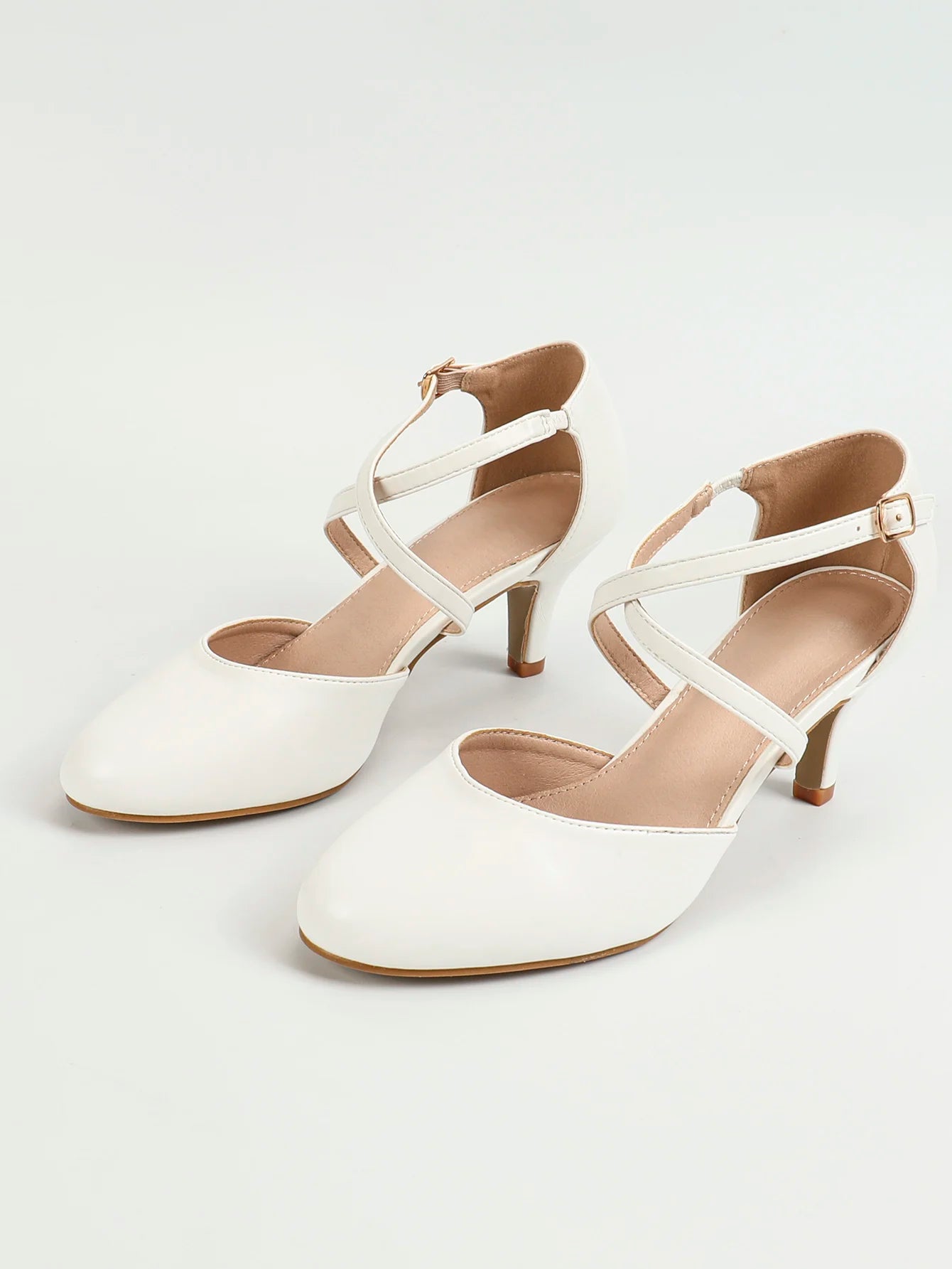 Women Ballroom Dance Shoes Closed Toe T-Strap Character Modern Latin Salsa Tango Waltz Performance Dancing Shoes